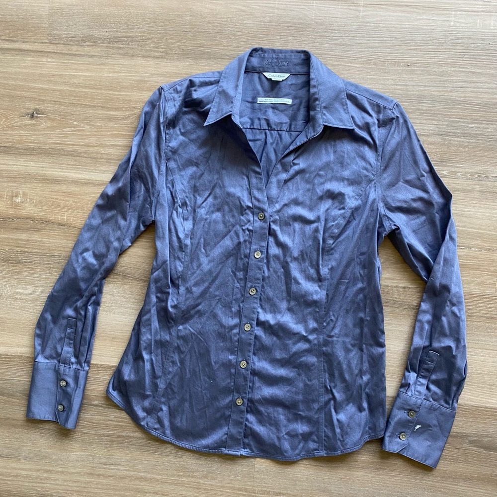 Calvin Klein gray button up top